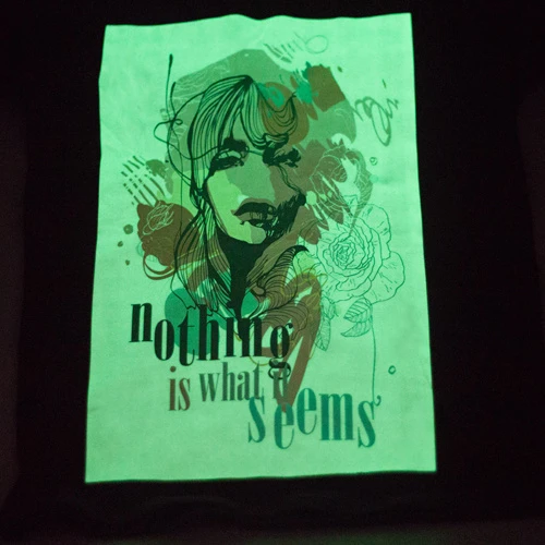 Papier T-shirt &agrave; jet d'encre fonc&eacute; et lumineux
